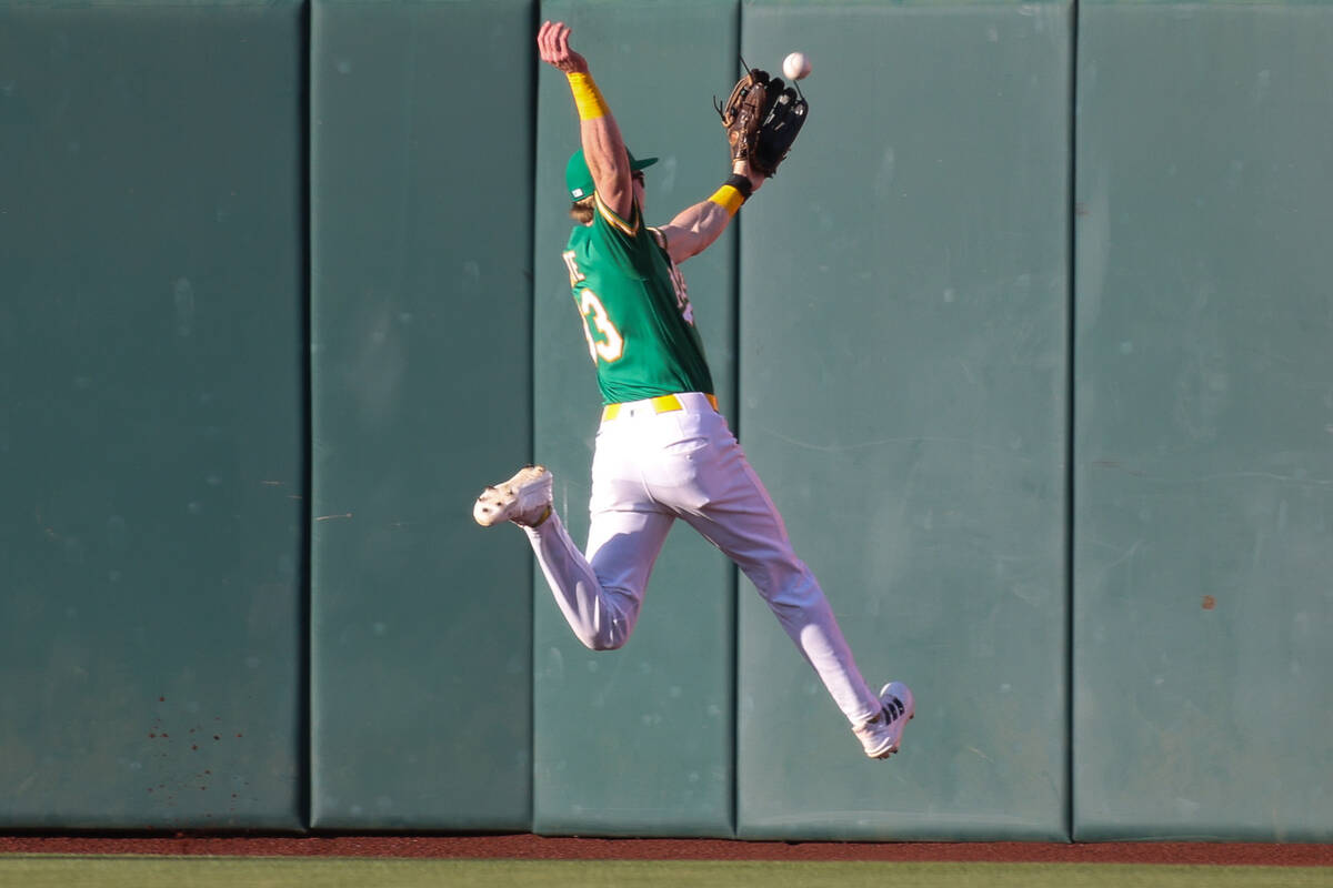 Kurtz’s grand slam lifts A’s past Cardinals 6-2