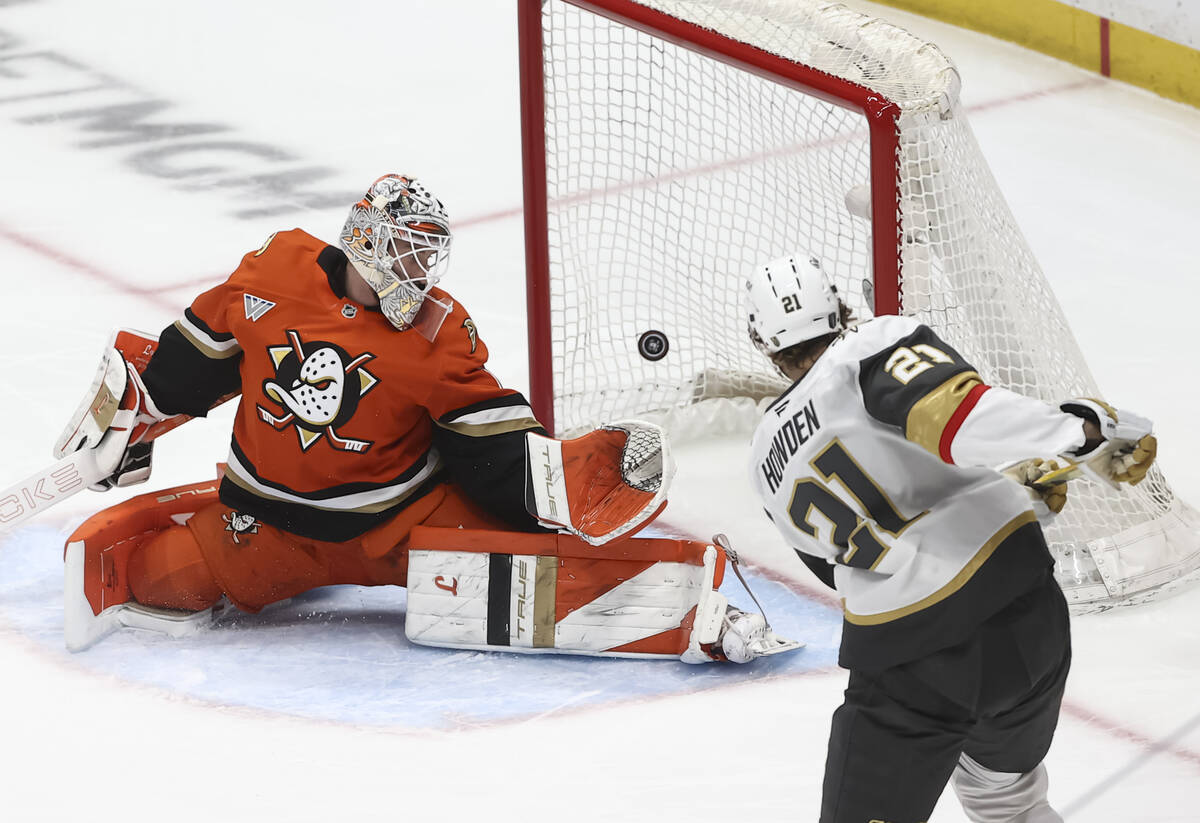 Vegas Golden Knights dispatch Anaheim Ducks 5-1, advance to Western Conference final