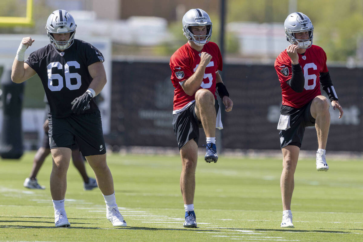 Raiders Offense Gets New Look as OTAs Begin Under Klint Kubiak