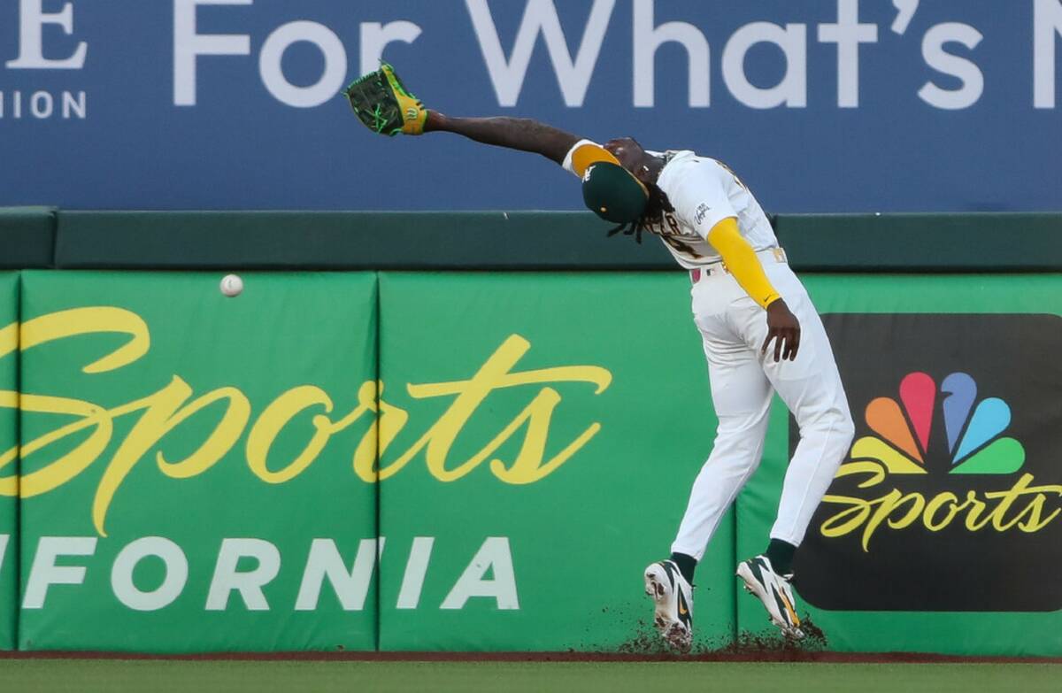 O’Hearn drives in six as Pirates pound A’s 12-4